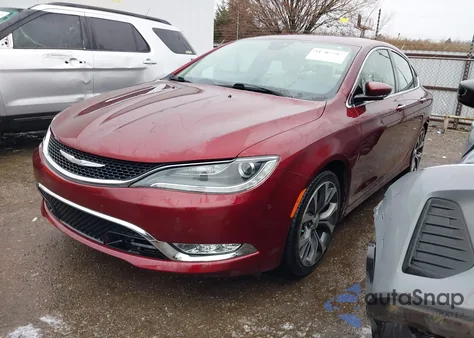2015 Chrysler 200 C z USA, uszkodzony, nr VIN 1C3CCCCG1FN549009